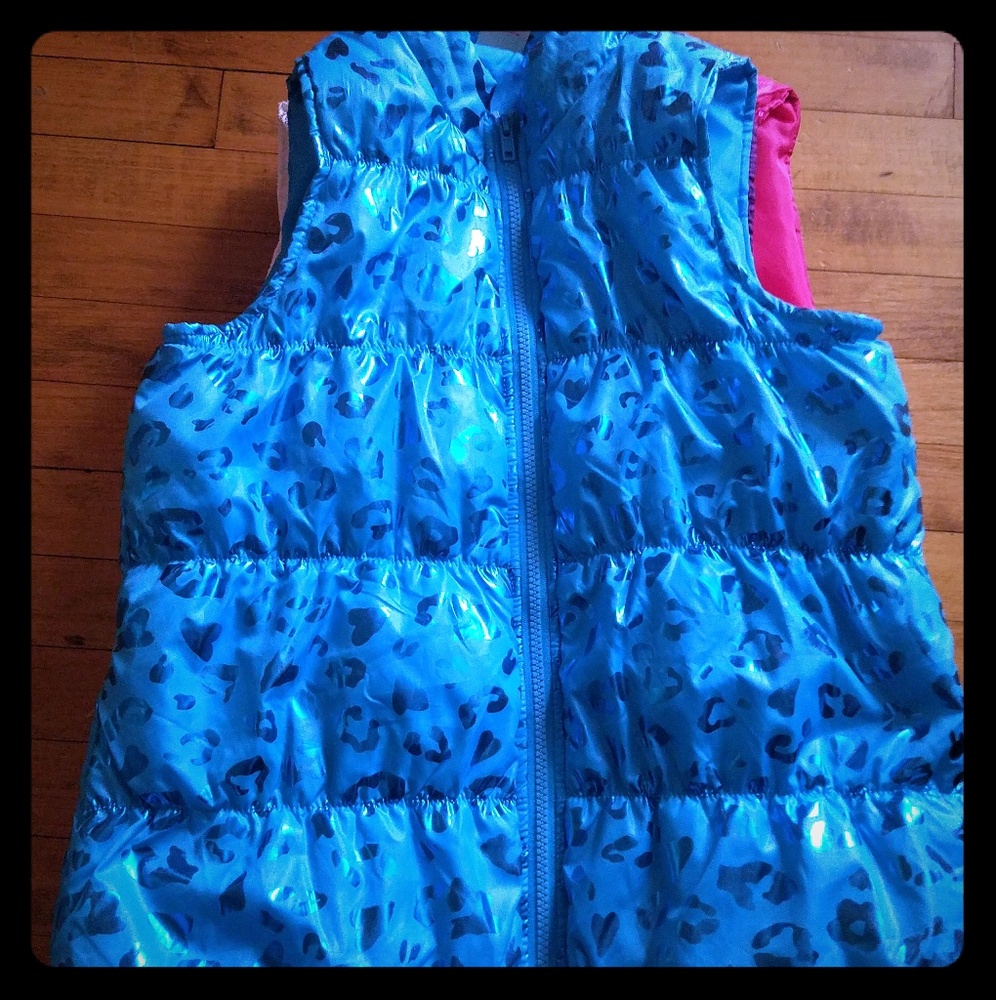 Girl's puffy sequined vest